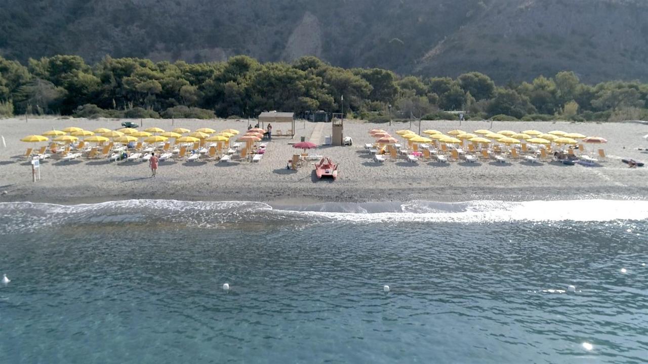 Villaggio Camping Odissea Marina di Camerota Esterno foto